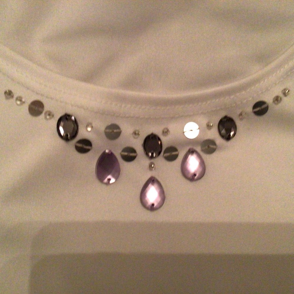 Alfred Dunner - Purple, gray and white blouse with white tank top - Picture 4 of 7